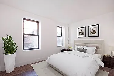 Rented by R New York