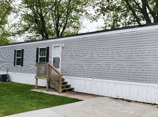 517 Highland Dr, Bloomington, IL