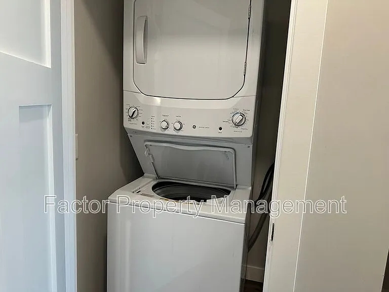 235 Belgrade Ave #302 — Photo 16