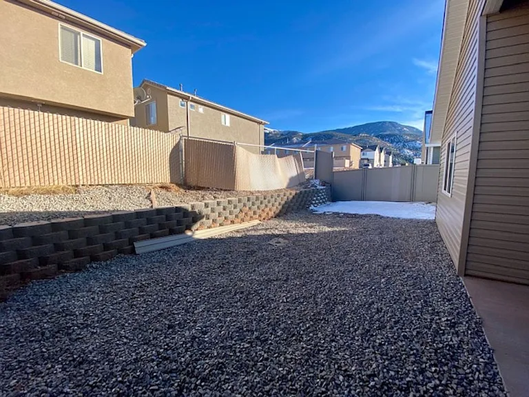 939 S 25 W — Photo 32