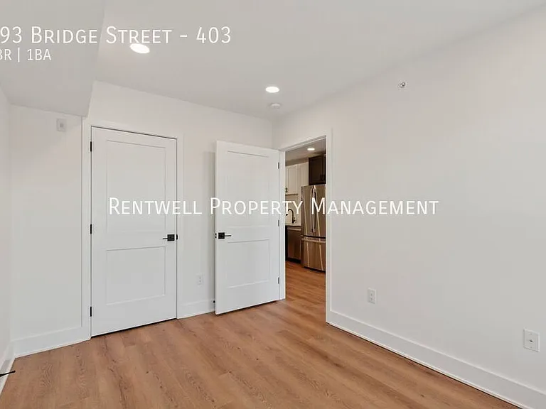 193 Bridge St #403 — Photo 7