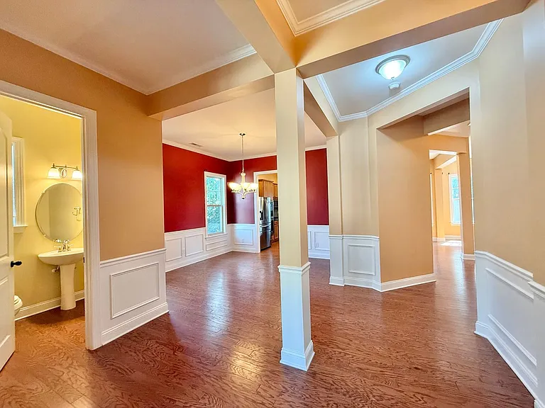 1140 Litchborough Way — Photo 4