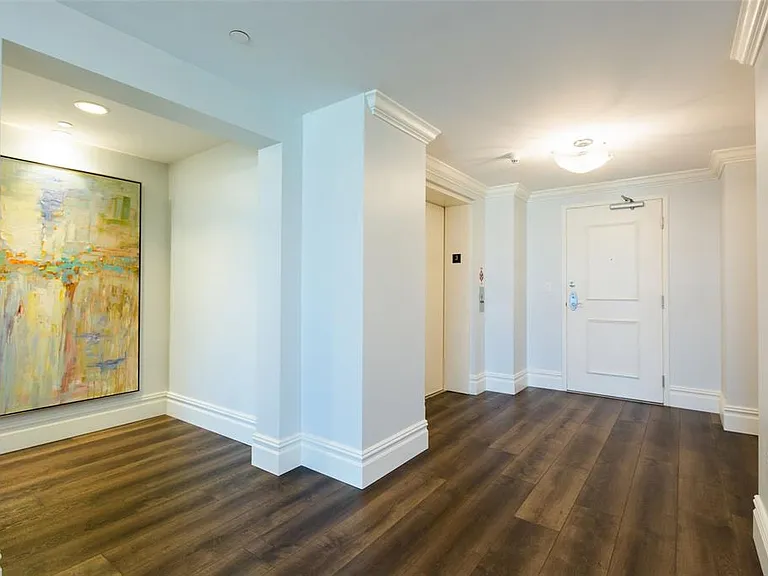 301 S Gulfview Blvd #304 — Photo 4