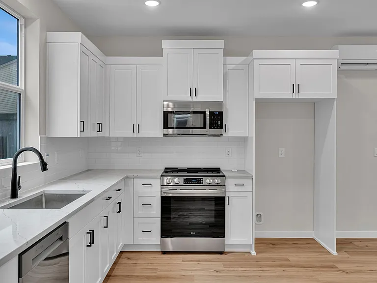 Brand New Newberg Homes- Up to 1 Month Free! — Photo 61