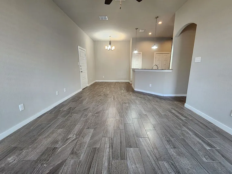 530 Creekside Frst — Photo 3