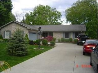 2134 Walnut Rd, Auburn Hills, MI 48326