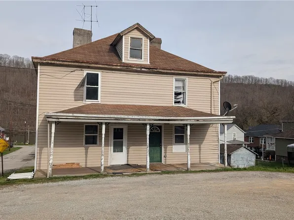 102 Moose Hill Rd E, Millsboro, PA 15348