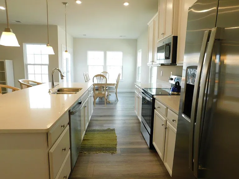 37323 Kestrel Way — Photo 3