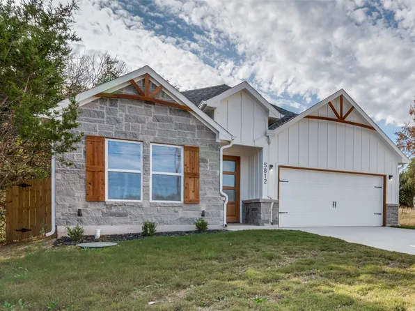 5812 Black Pine Cir, Granbury, TX 76048