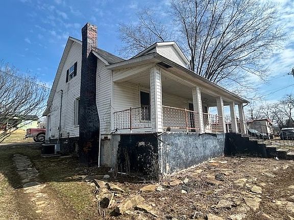 2nd image of 620 Craig St