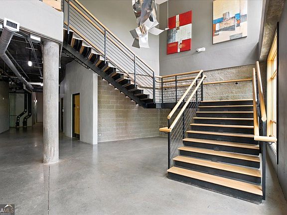 4th image of 319 Atlanta St #401