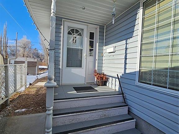 3rd image of 260 5th AVENUE E