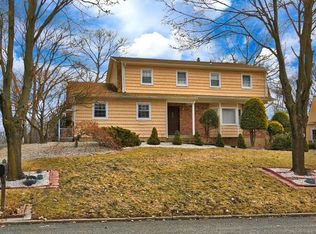 21 Hoover Ln, New City, NY 10956