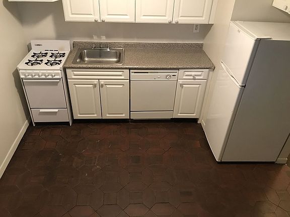 4th image of 355 E 62nd St #3