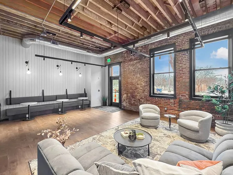 Building's Lounge