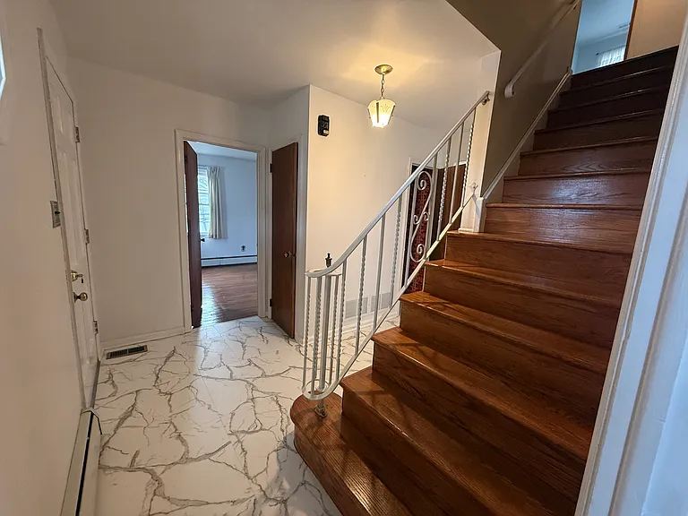 338 Rees Dr — Photo 8