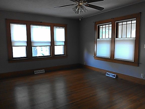 2nd image of 502 N Thompson Ave