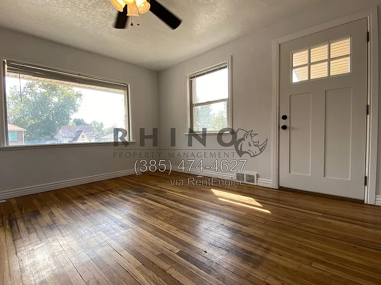 2885 Van Buren Ave #2 — Photo 1