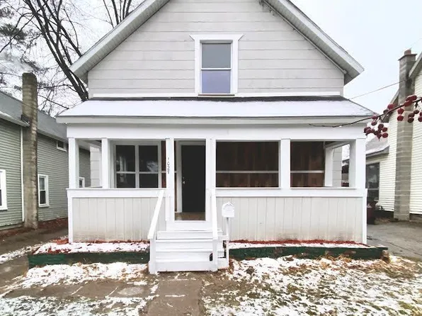 1027 Hickory St, Lansing, MI 48912