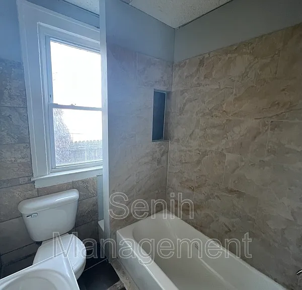 6628 W Lafayette Blvd — Photo 6
