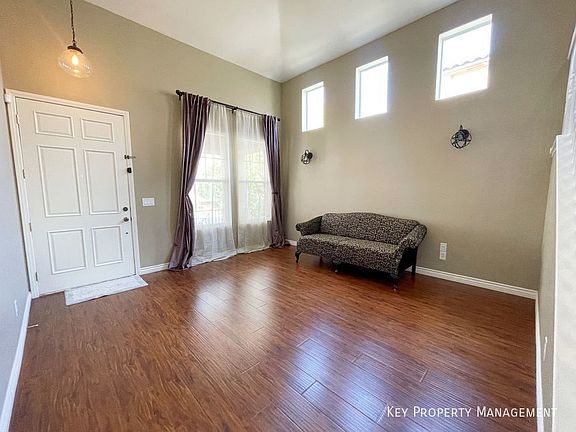 5th image of 11761 Del Sur Ave