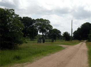 10096 Lamp Rd, Bellville, TX 77418