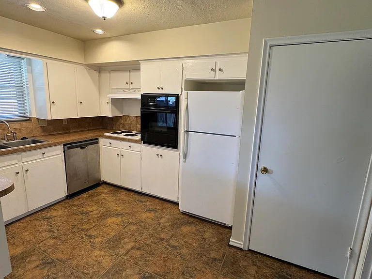 11037 Joymeadow Dr — Photo 9