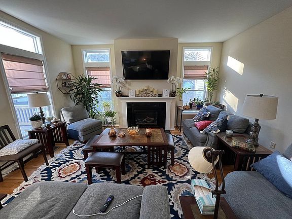 Family Room - Gas Fireplace