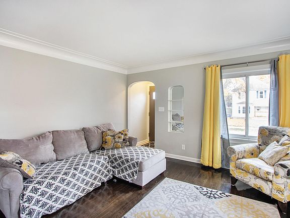 3rd image of 1728 Martin Ave SE