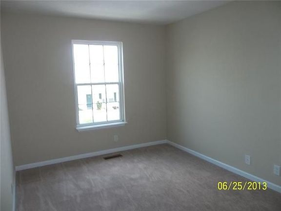 5th image of 417 Arapaho Dr