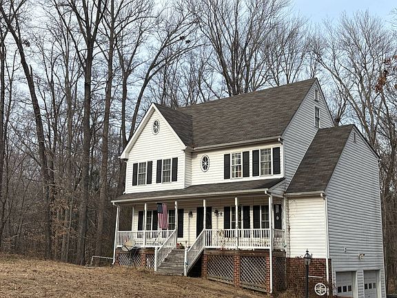 2nd image of 3216 Sherwood Bluff Ter