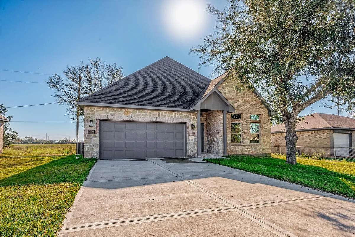 Building Photo - 3639 Needville Ave