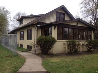 1701 Carl St, Lauderdale, MN 55113