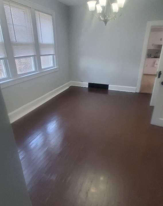 Bright & Spacious Living Room