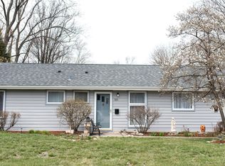 705 Countryside Dr, Wheaton, IL 60187