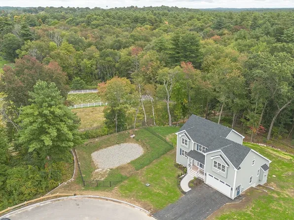 10 Katie Ln, Groveland, MA 01834