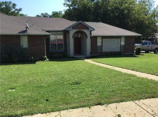 910 Cedar Ridge Dr, Desoto, TX 75115