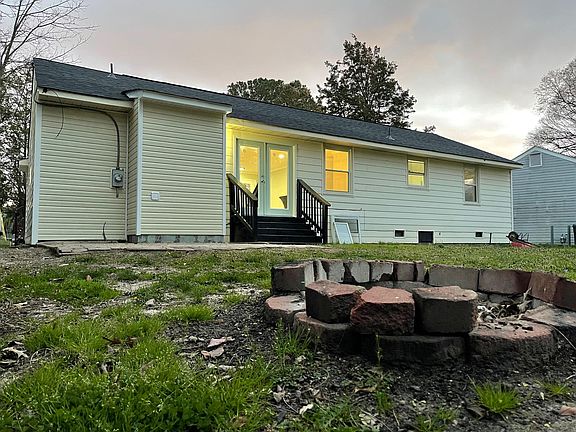 3rd image of 908 Foley Dr