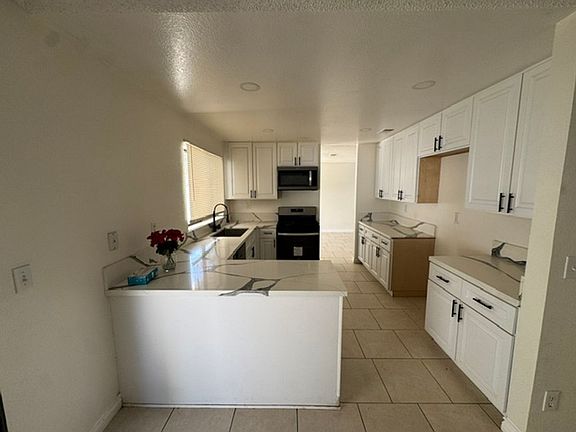 4th image of 409 Wimbledon Dr