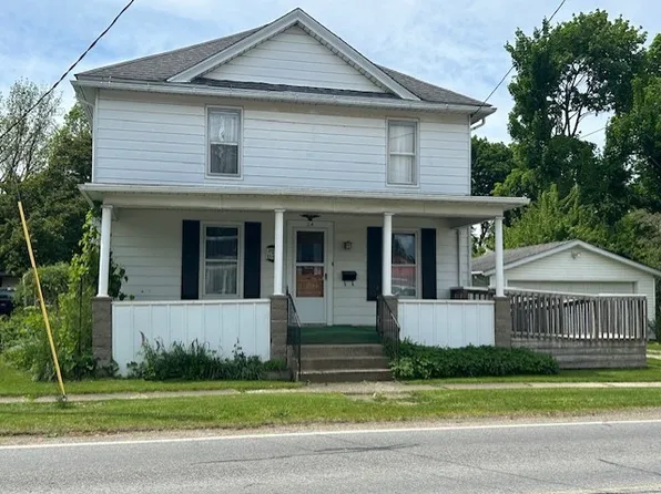 24 Walnut St, Girard, PA 16417