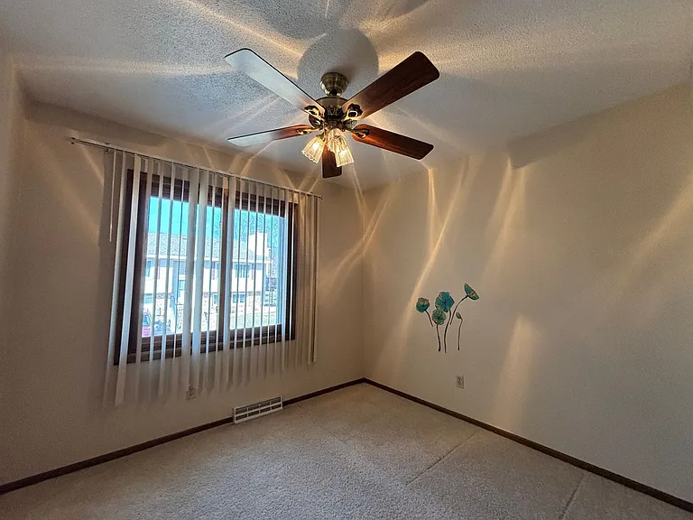 4285 Evergreen Dr — Photo 33