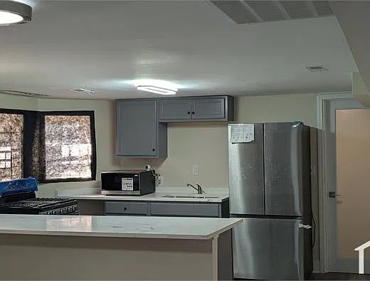 3 bed, 1200 sqft, $1,700 — Photo 4