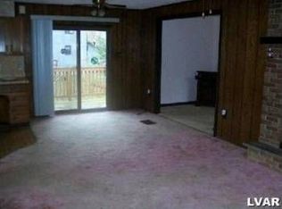 8743 Country Place Dr, Tobyhanna, PA