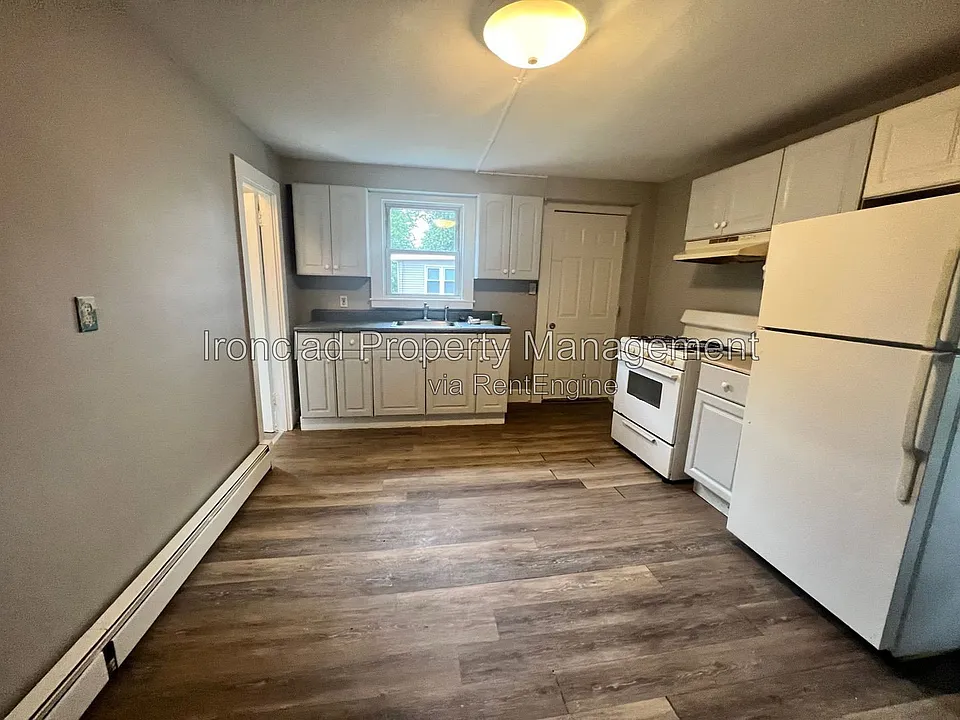 206 Main St #204-2
