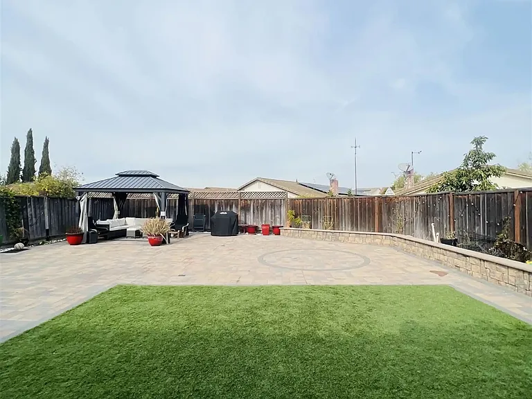 5895 Woodbine Pl — Photo 22