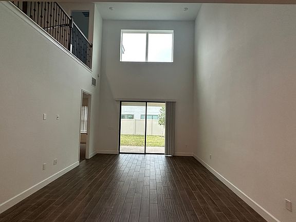 2nd image of 1305 Blue Stem Ln