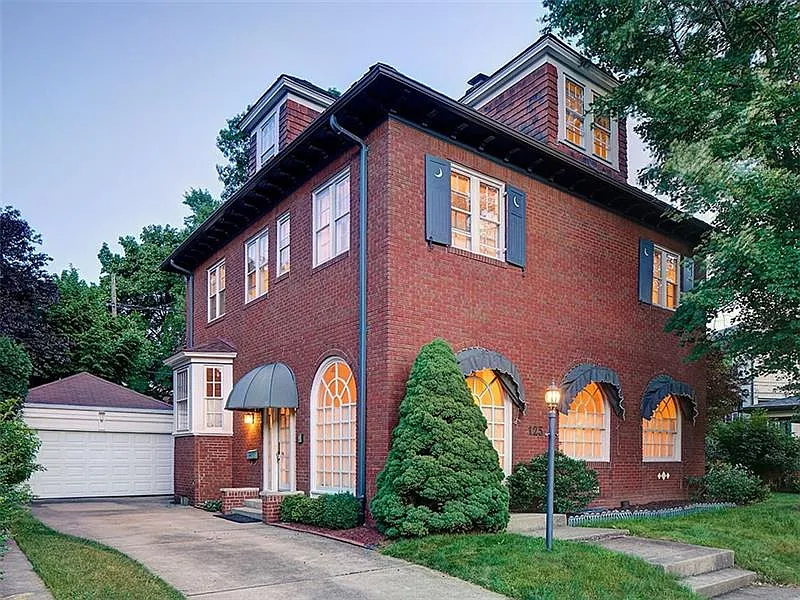125 Bayard Pl photo 1