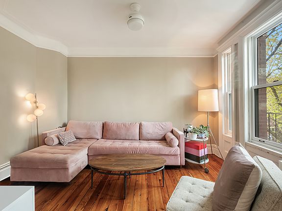 5th image of 84 Charles St APT 13