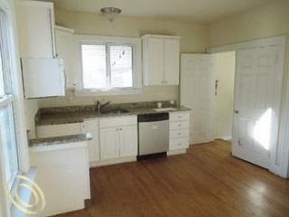 5th image of 2238 Cora St