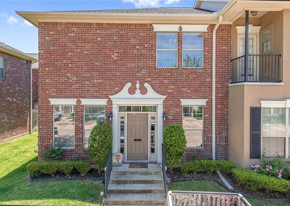 1st image of 313 Forest Dr